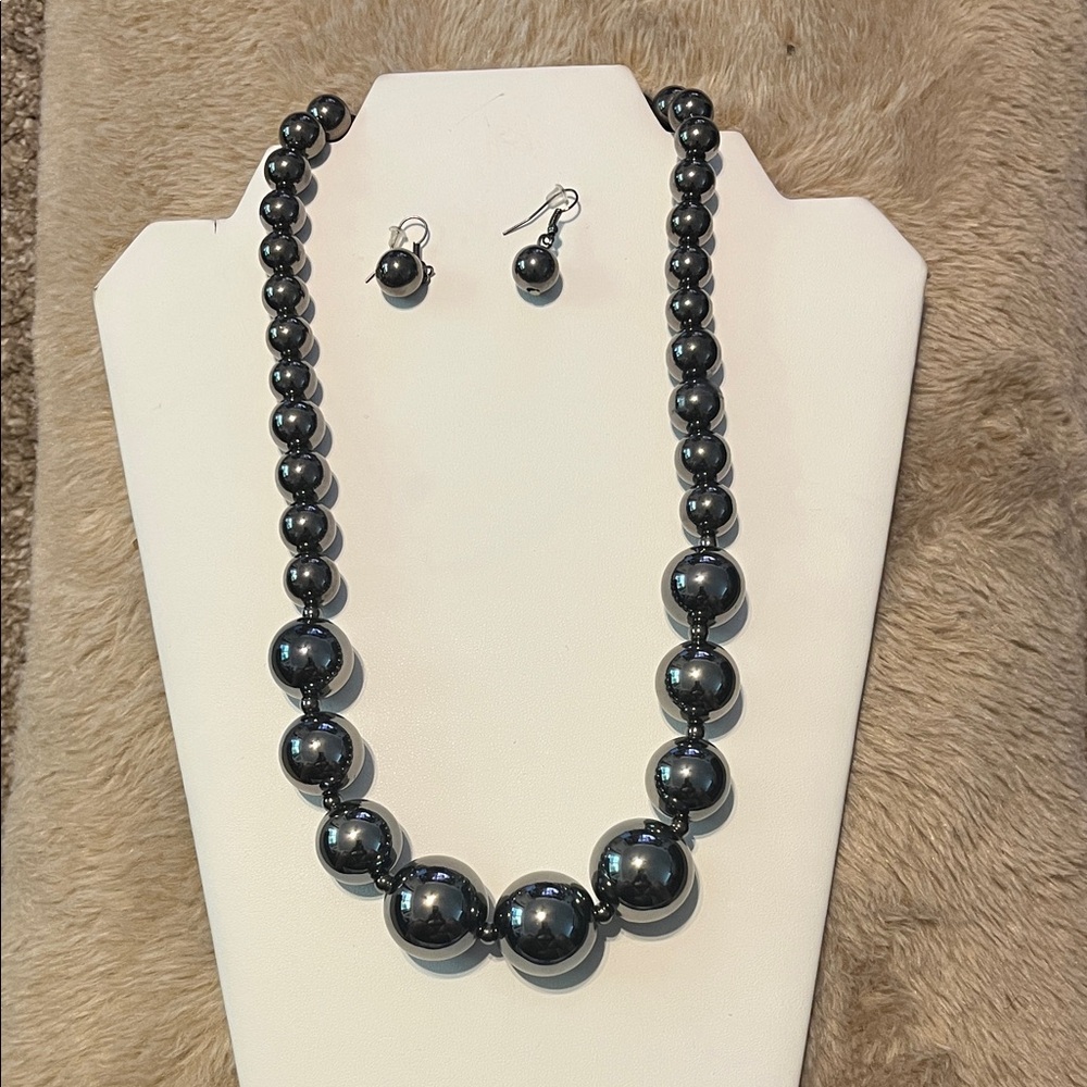 Elegant Gray Beaded Necklace and Earring Set